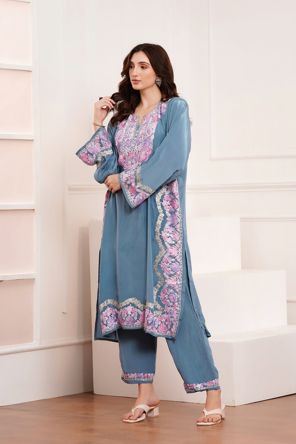 Kashmiri AARI WORK Pure Crepe suit 3pcs - Dusty Sapphire