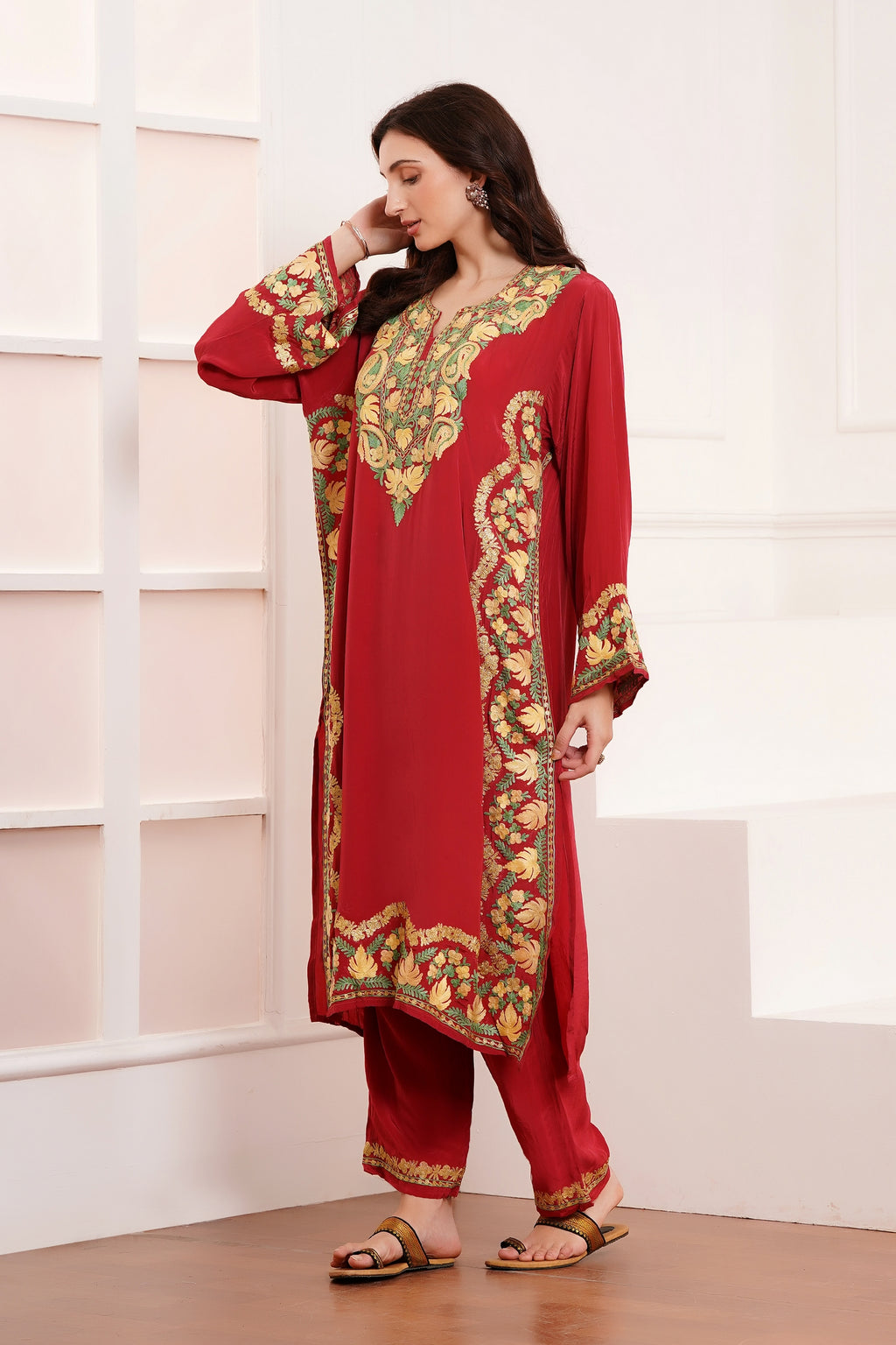 Kashmiri AARI WORK Pure Crepe suit 3pcs - Royal Garnet