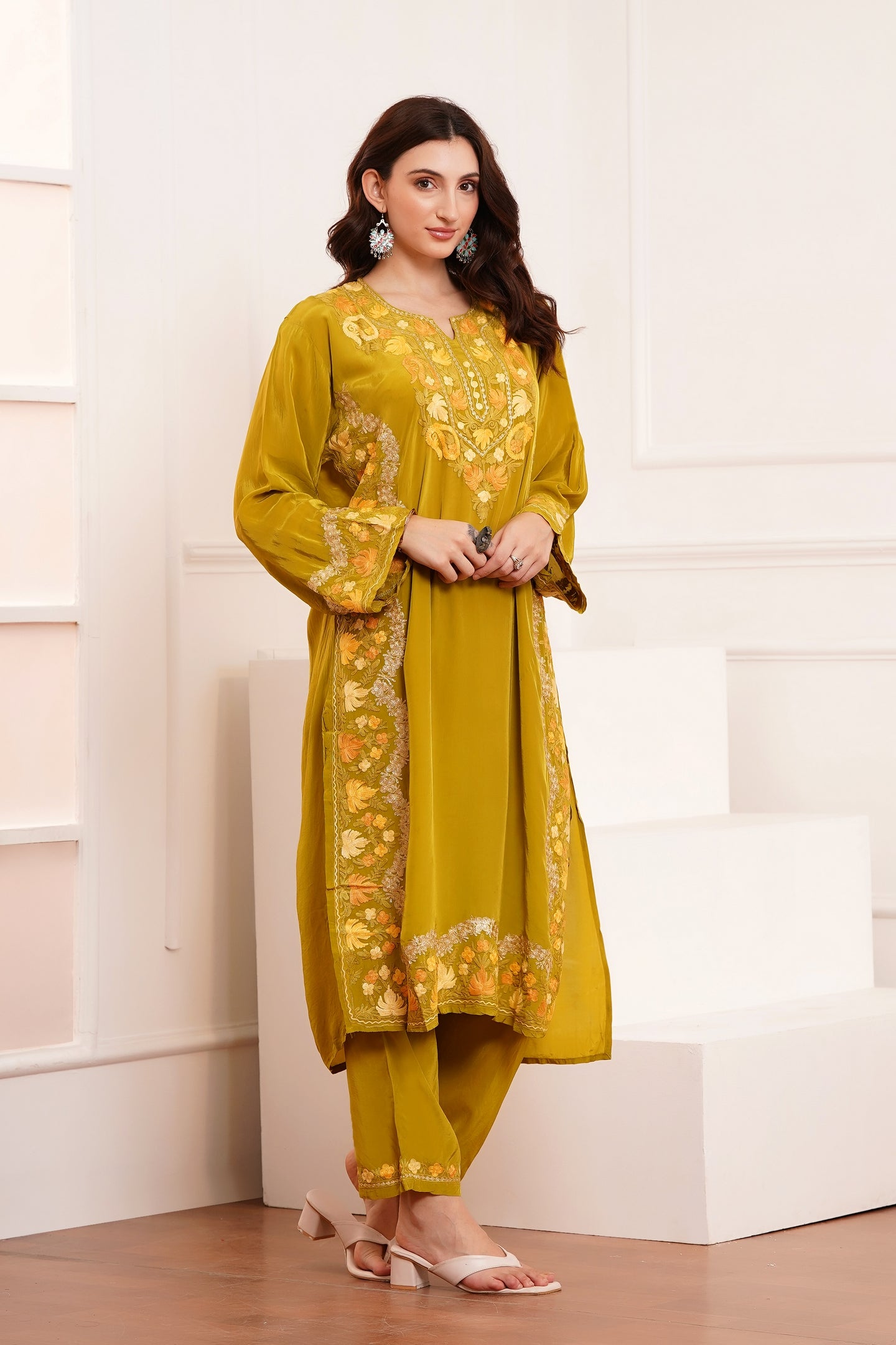 Kashmiri AARI WORK Pure Crepe suit 3pcs - Mustard Gold