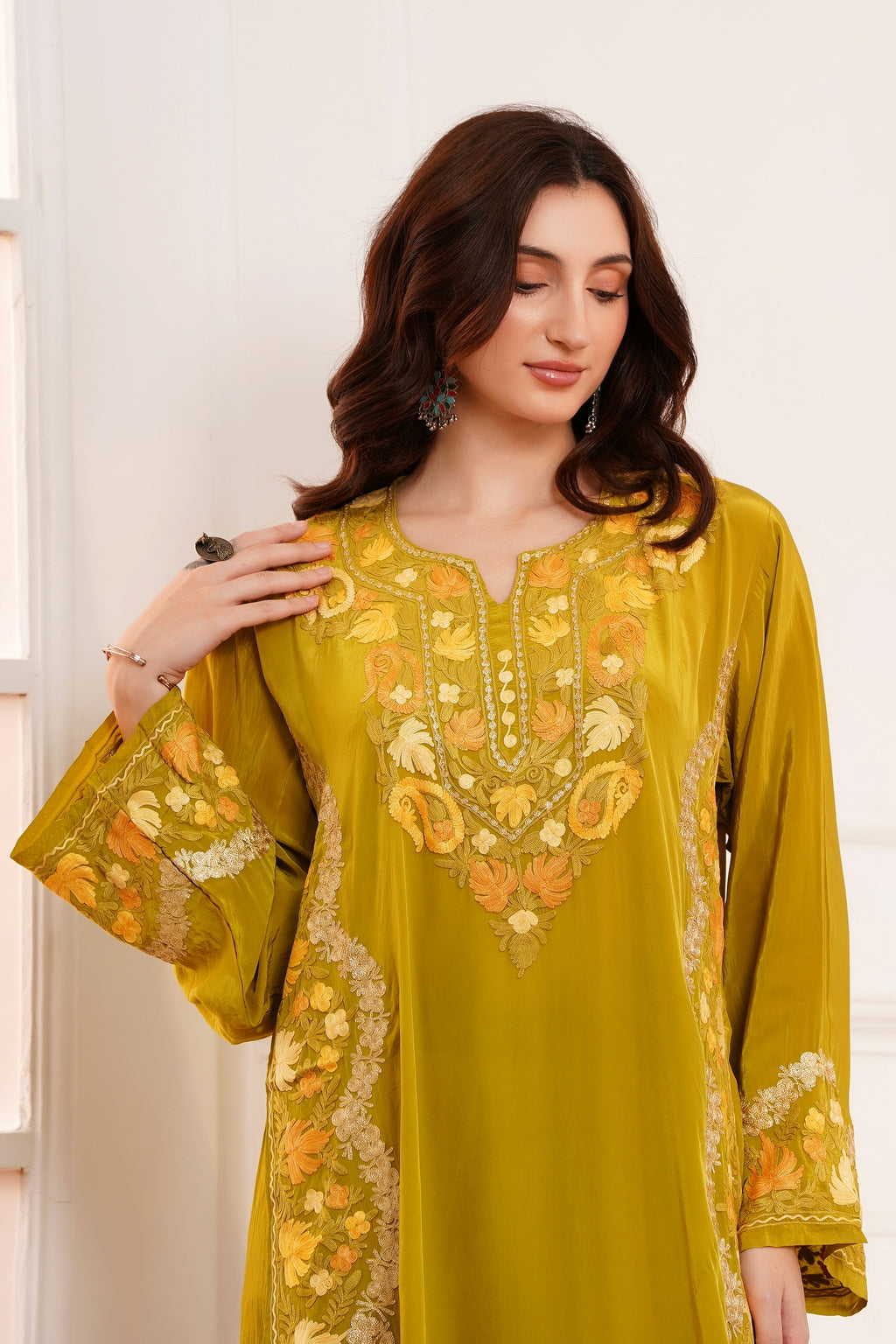 Kashmiri AARI WORK Pure Crepe suit 3pcs - Mustard Gold