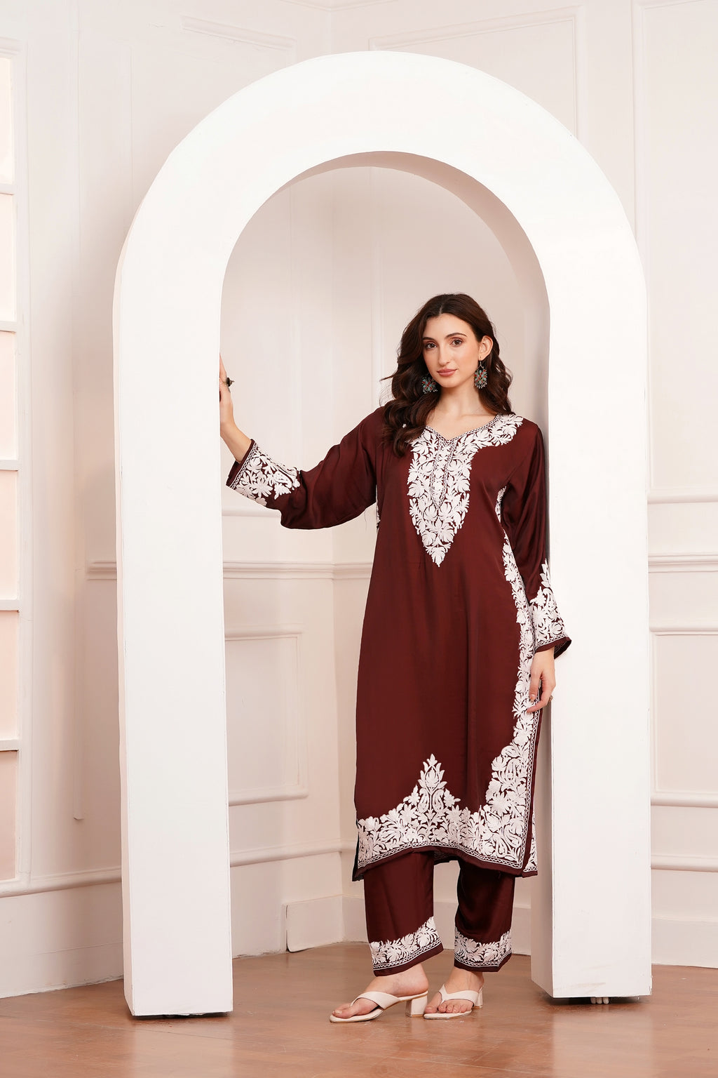 Kashmiri AARI WORK Pure Crepe suit 3pcs - Deep Maroon