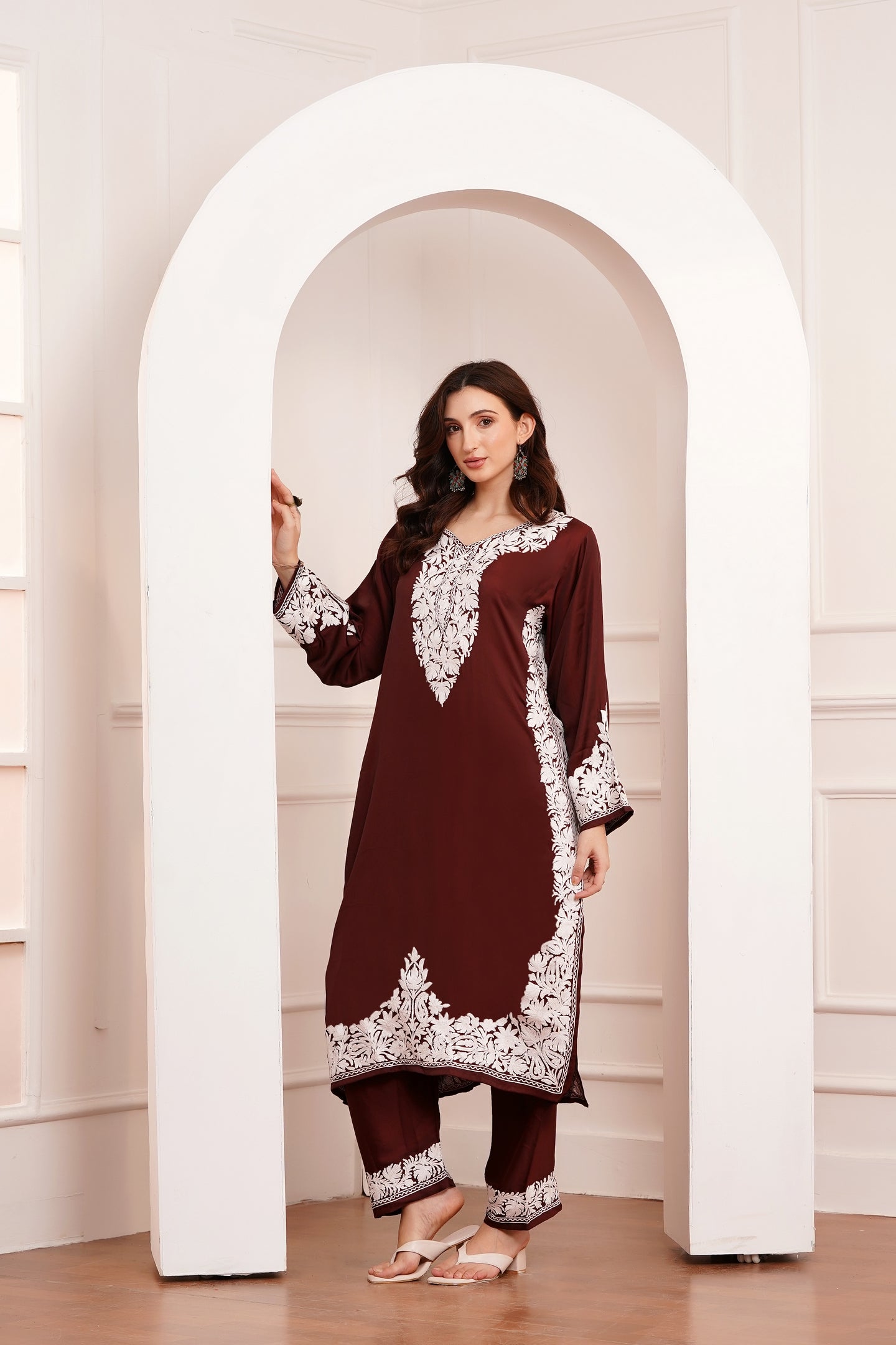 Kashmiri AARI WORK Pure Crepe suit 3pcs - Deep Maroon