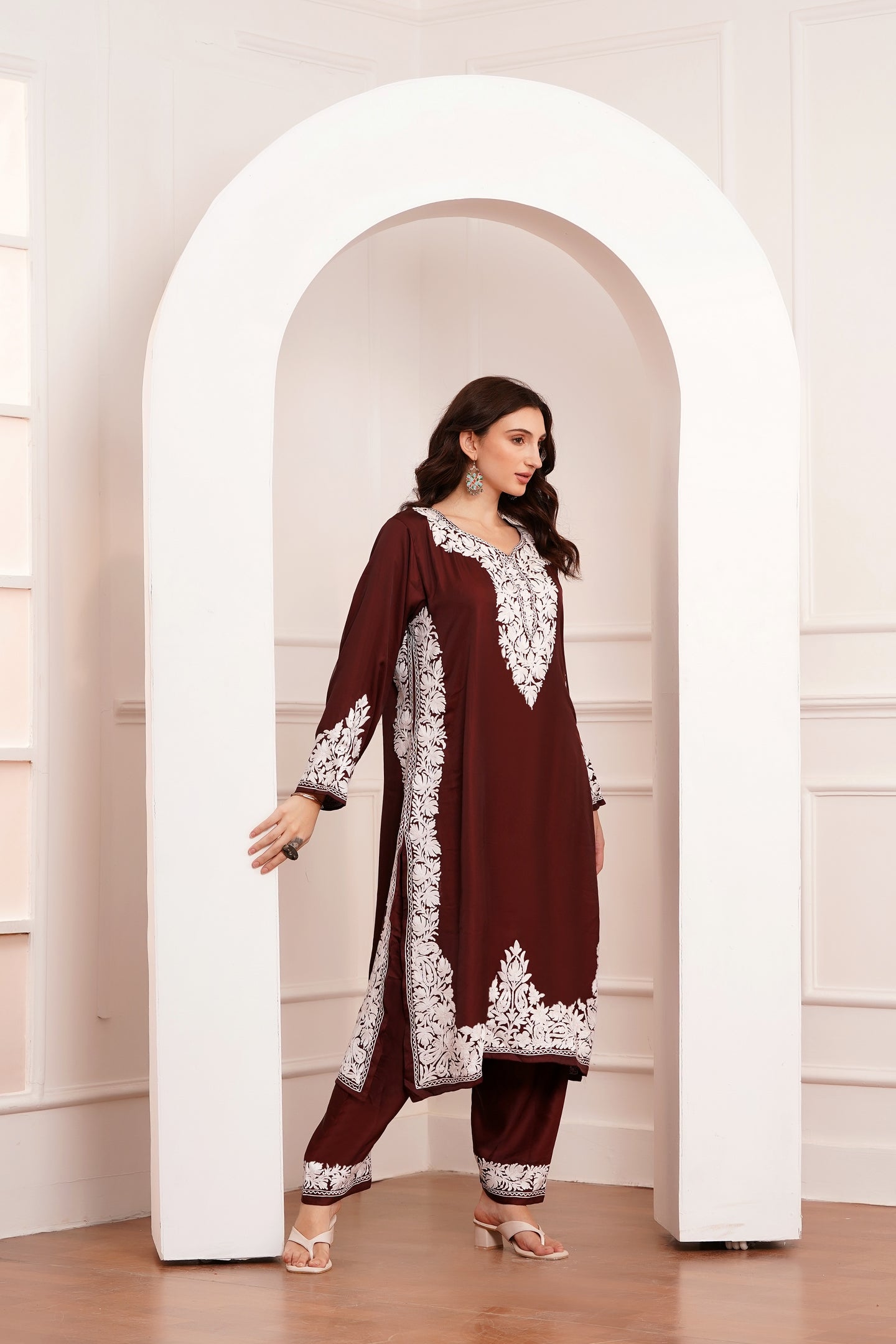 Kashmiri AARI WORK Pure Crepe suit 3pcs - Deep Maroon