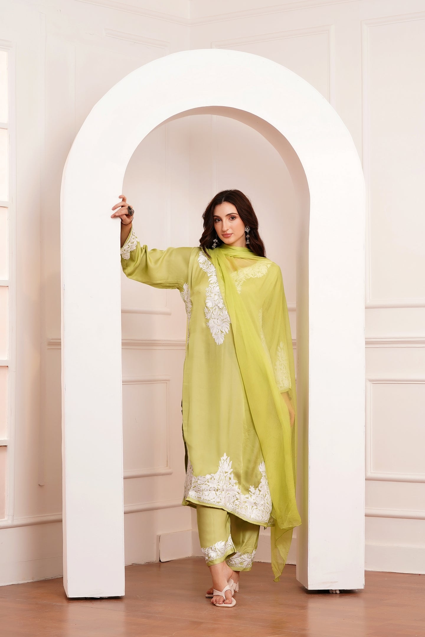 Kashmiri AARI WORK Pure Crepe suit 3pcs - Pistachio Mist