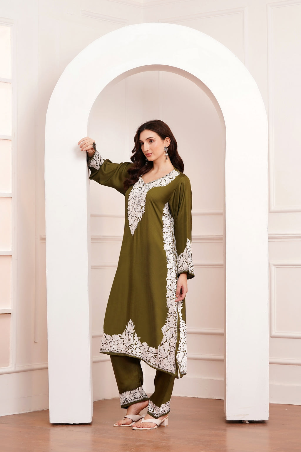 Kashmiri AARI WORK Pure Crepe suit 3pcs - Olive Green