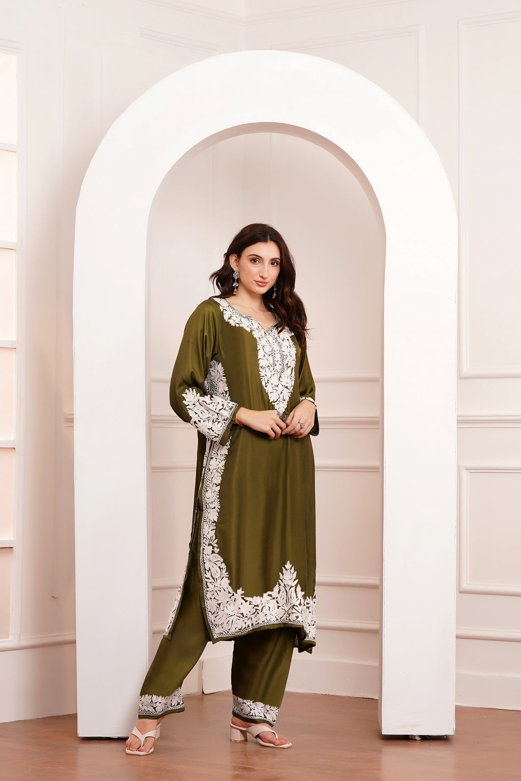 Kashmiri AARI WORK Pure Crepe suit 3pcs - Olive Green