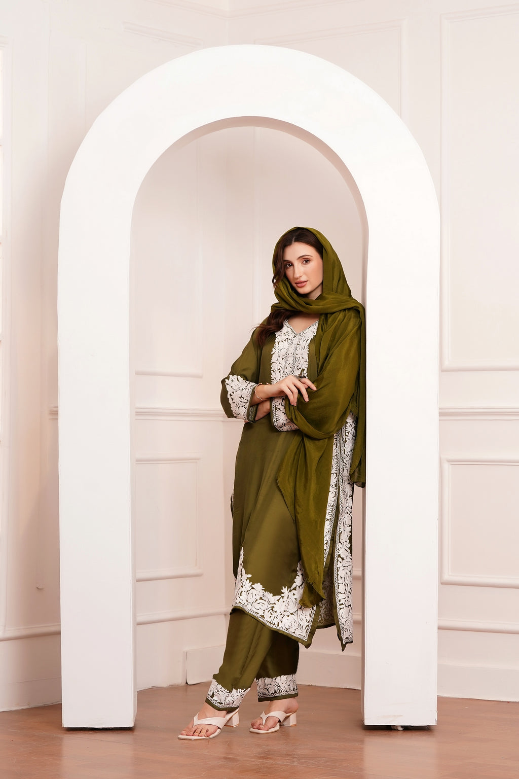 Kashmiri AARI WORK Pure Crepe suit 3pcs - Olive Green