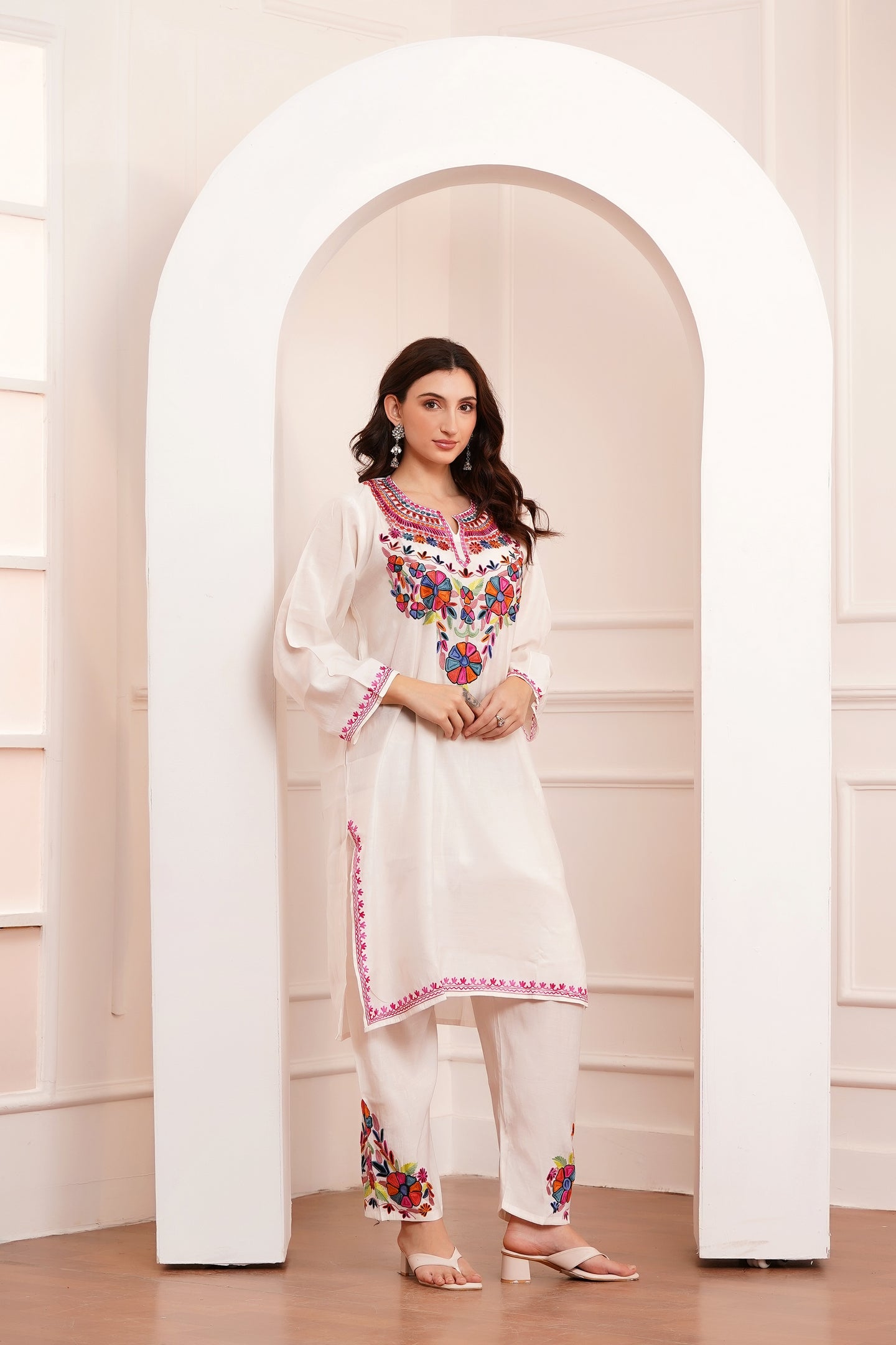 Kashmiri Aari work Roman Cotton Muslin 3pc Suit - Ivory Pearl