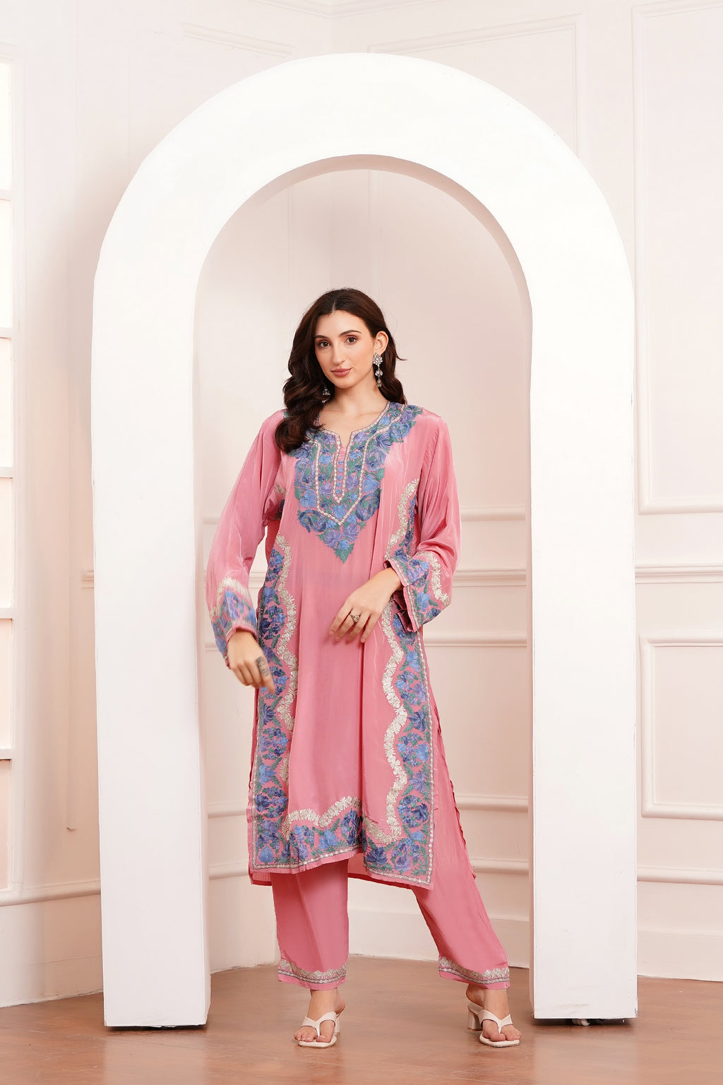 Kashmiri AARI WORK Pure Crepe suit 3pcs - Rose Pink