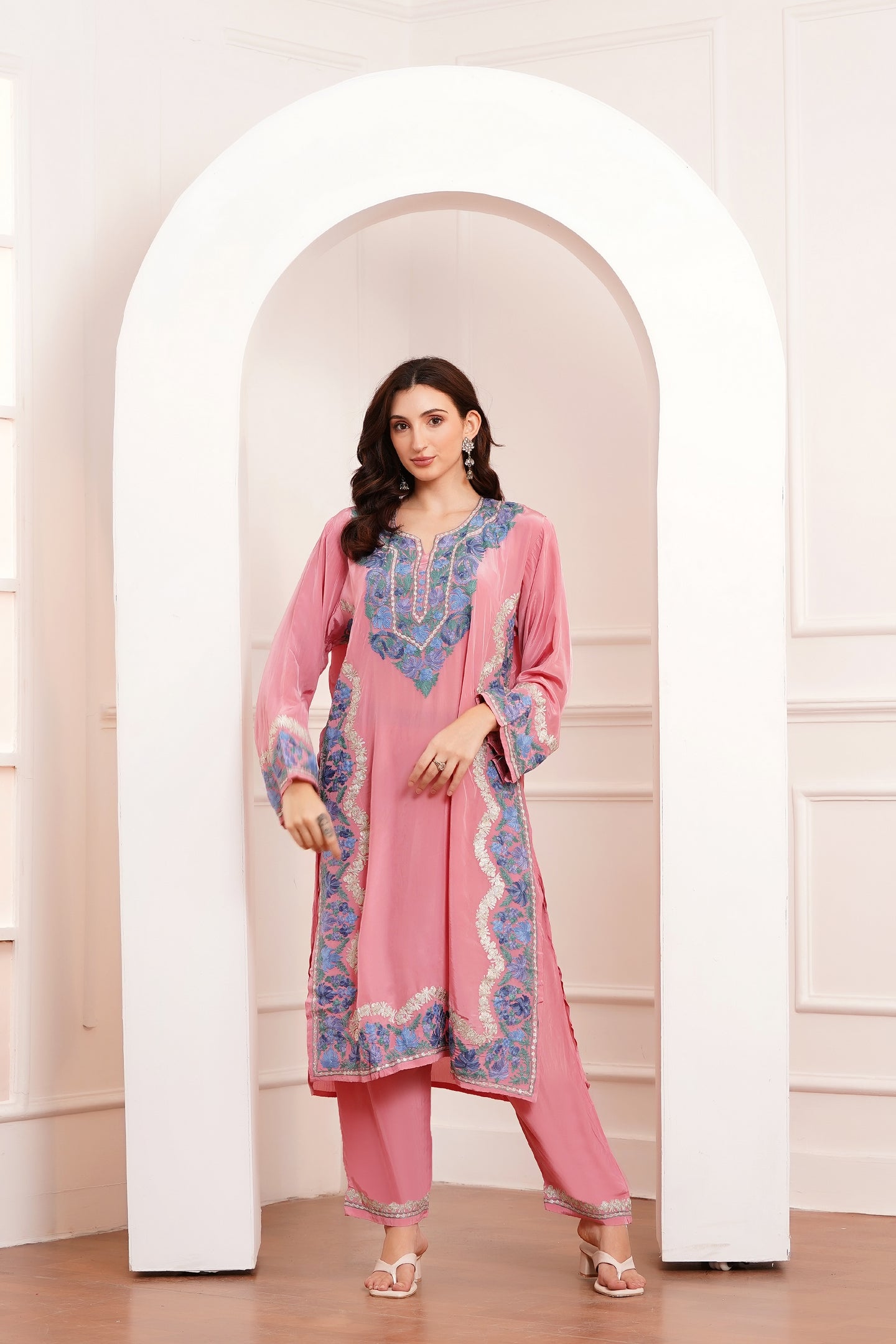 Kashmiri AARI WORK Pure Crepe suit 3pcs - Rose Pink