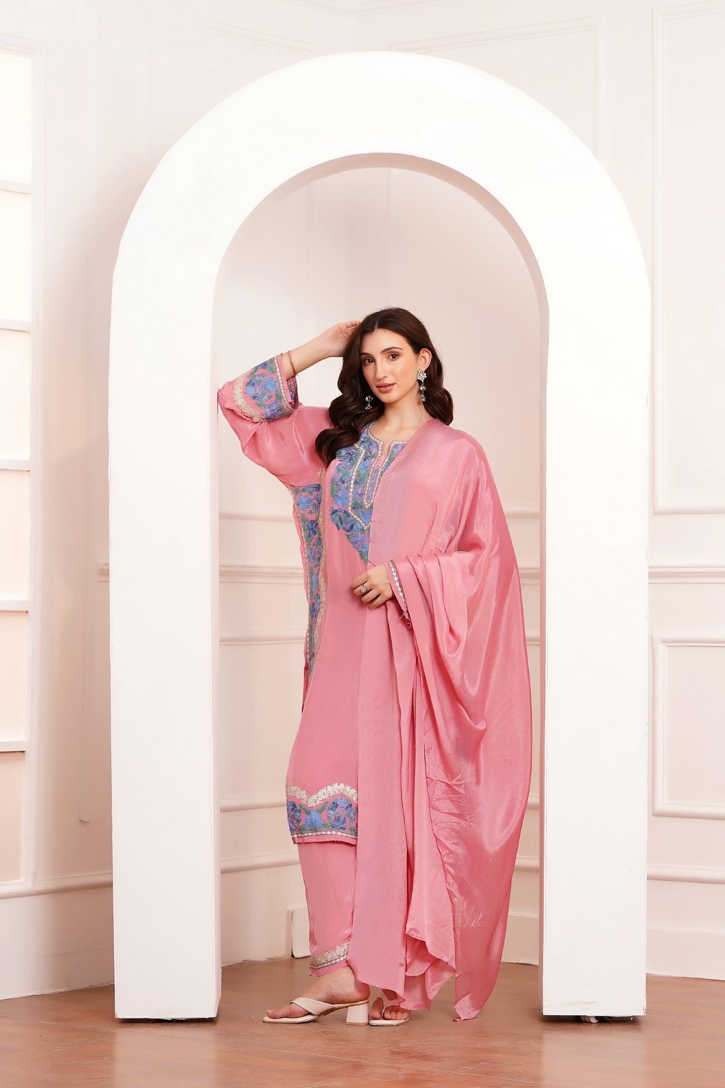 Kashmiri AARI WORK Pure Crepe suit 3pcs - Rose Pink