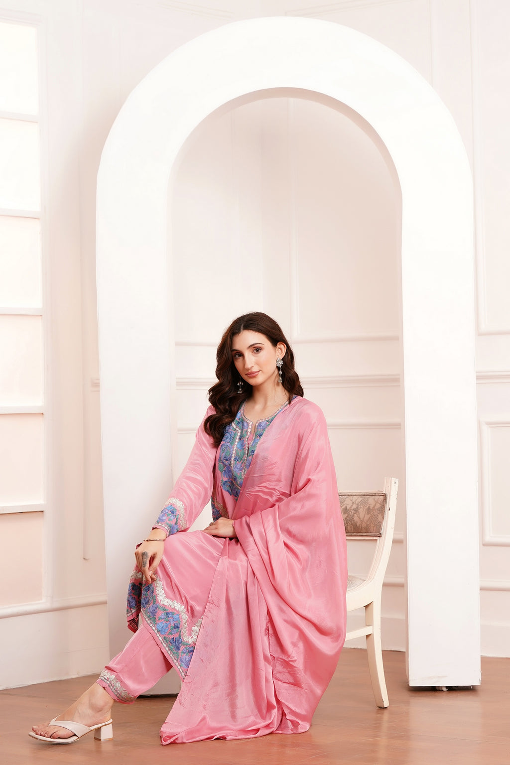 Kashmiri AARI WORK Pure Crepe suit 3pcs - Rose Pink