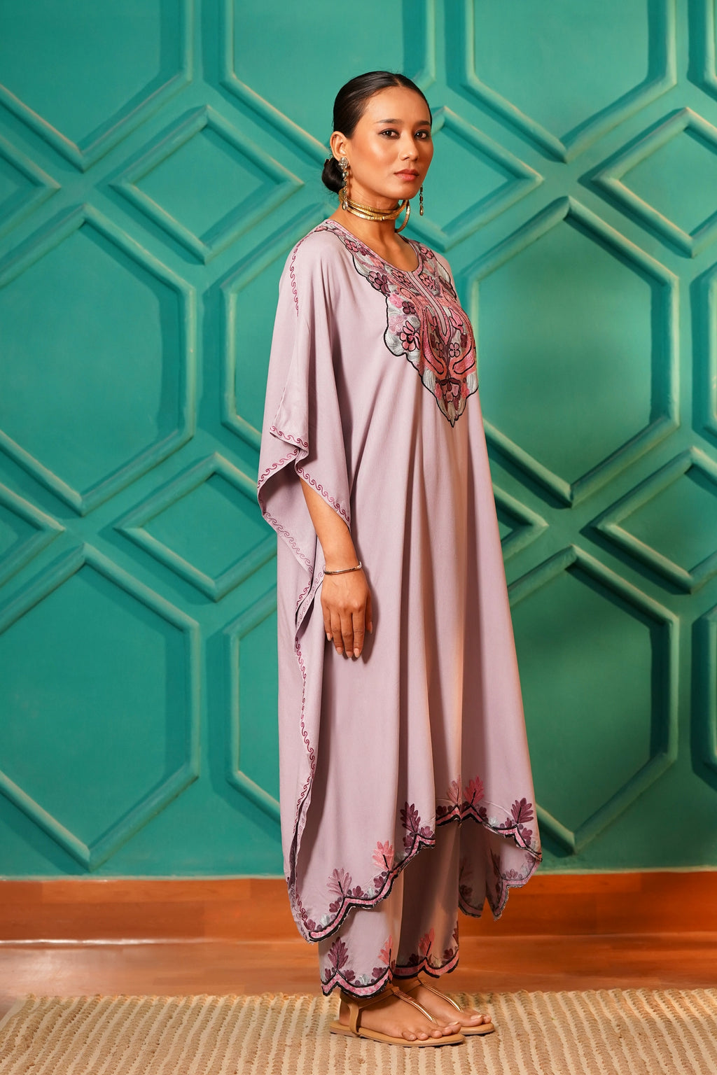 Elegant & Descriptive- Kashmiri Kaftan 2pc set - 100% Rayon Aari work - Smoked Lavender