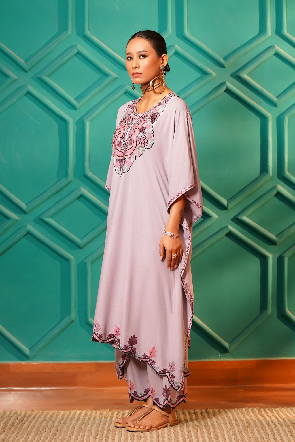 Elegant & Descriptive- Kashmiri Kaftan 2pc set - 100% Rayon Aari work - Smoked Lavender