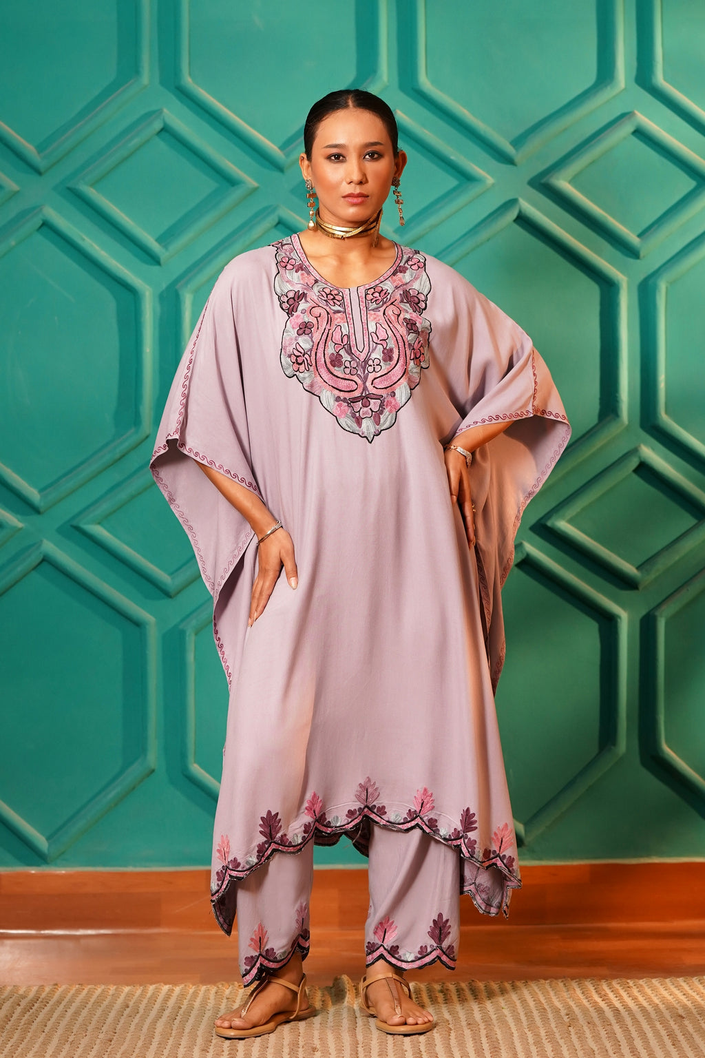 Elegant & Descriptive- Kashmiri Kaftan 2pc set - 100% Rayon Aari work - Smoked Lavender