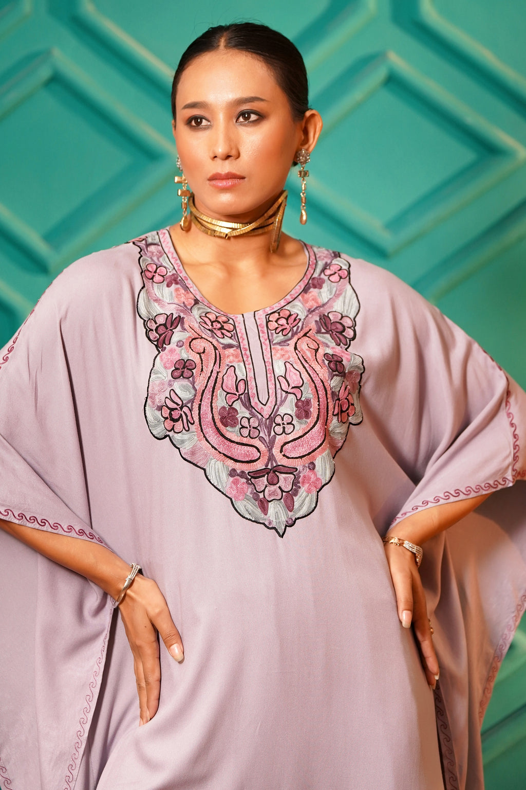 Elegant & Descriptive- Kashmiri Kaftan 2pc set - 100% Rayon Aari work - Smoked Lavender
