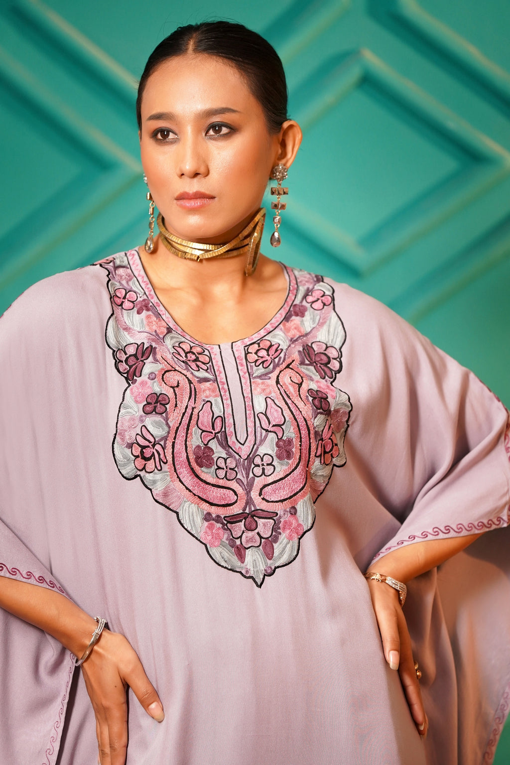 Elegant & Descriptive- Kashmiri Kaftan 2pc set - 100% Rayon Aari work - Smoked Lavender