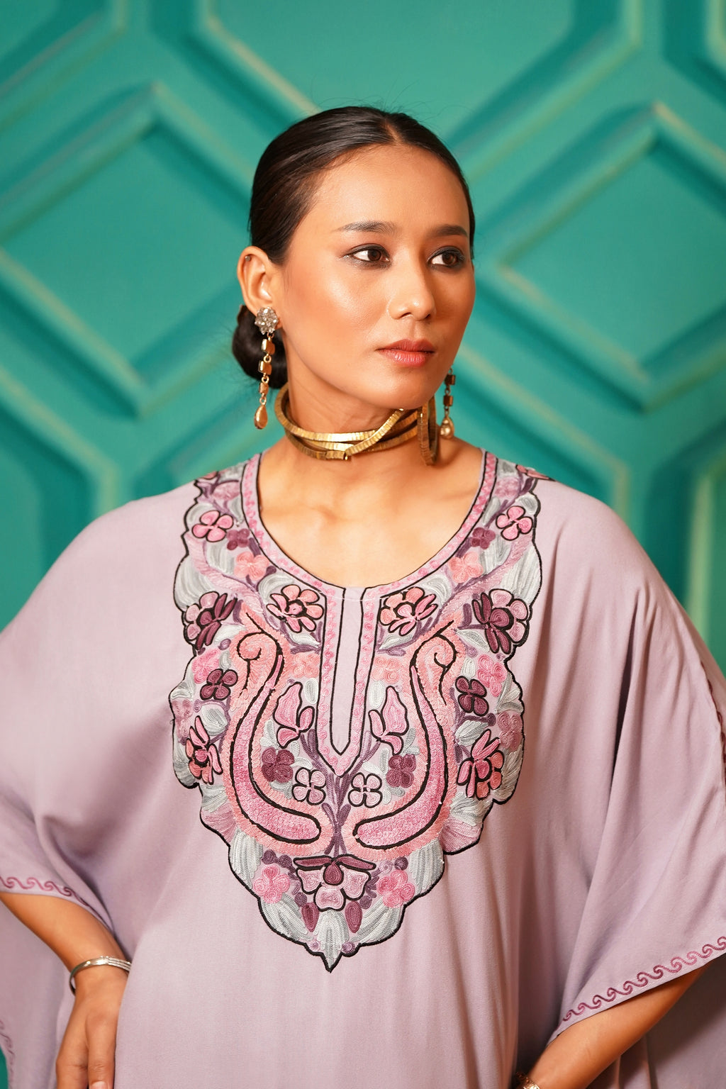 Elegant & Descriptive- Kashmiri Kaftan 2pc set - 100% Rayon Aari work - Smoked Lavender