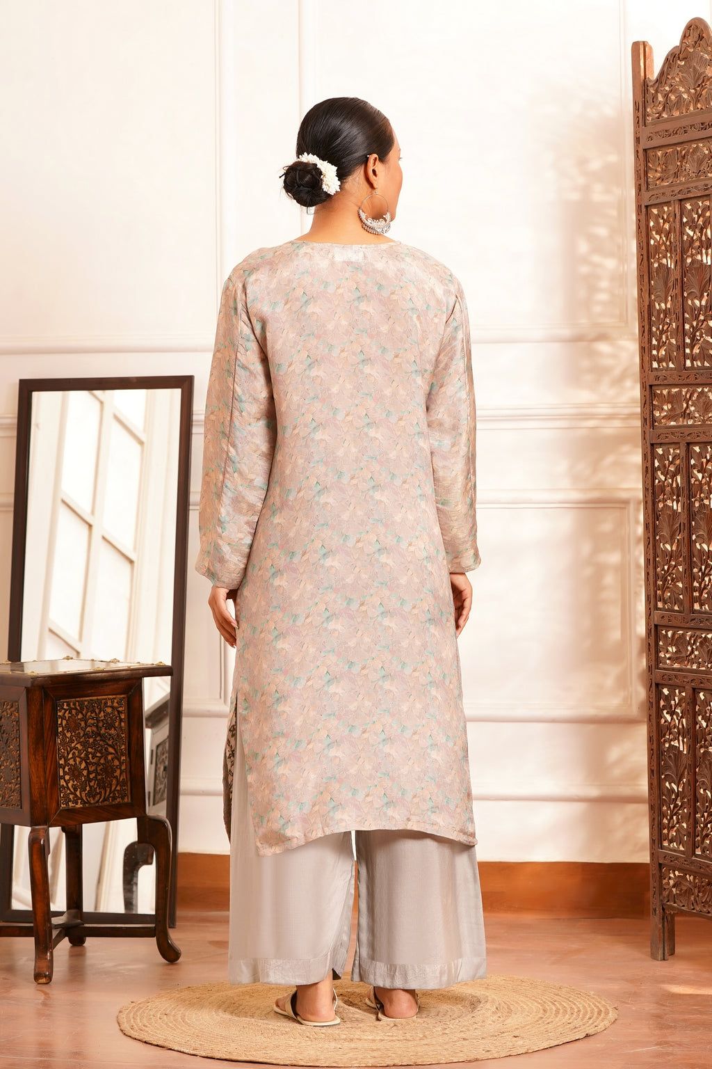 The Zariyah Floral Muslin Set- Muslin Silk Print with thread  Zari work - Dove Grey