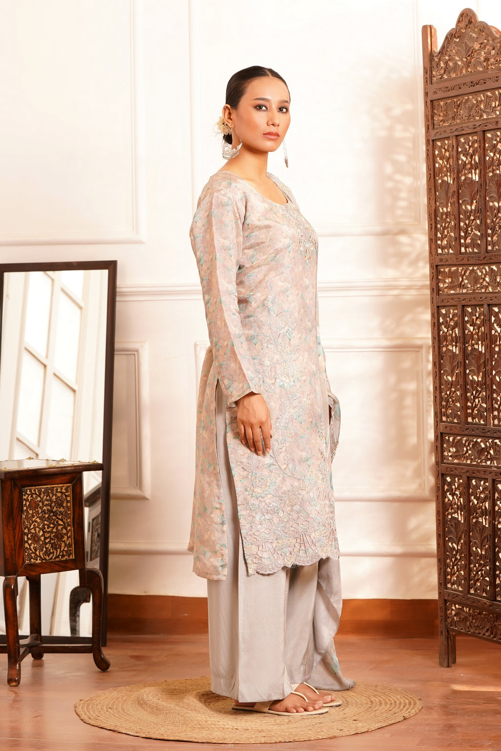 The Zariyah Floral Muslin Set- Muslin Silk Print with thread  Zari work - Dove Grey