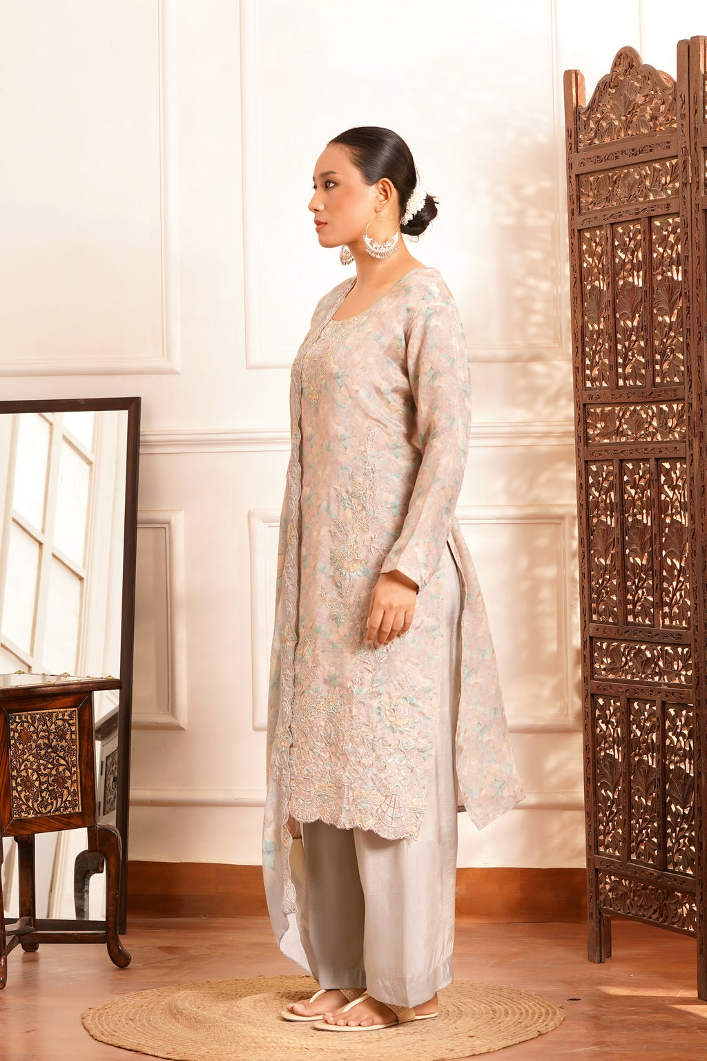 The Zariyah Floral Muslin Set- Muslin Silk Print with thread  Zari work - Dove Grey