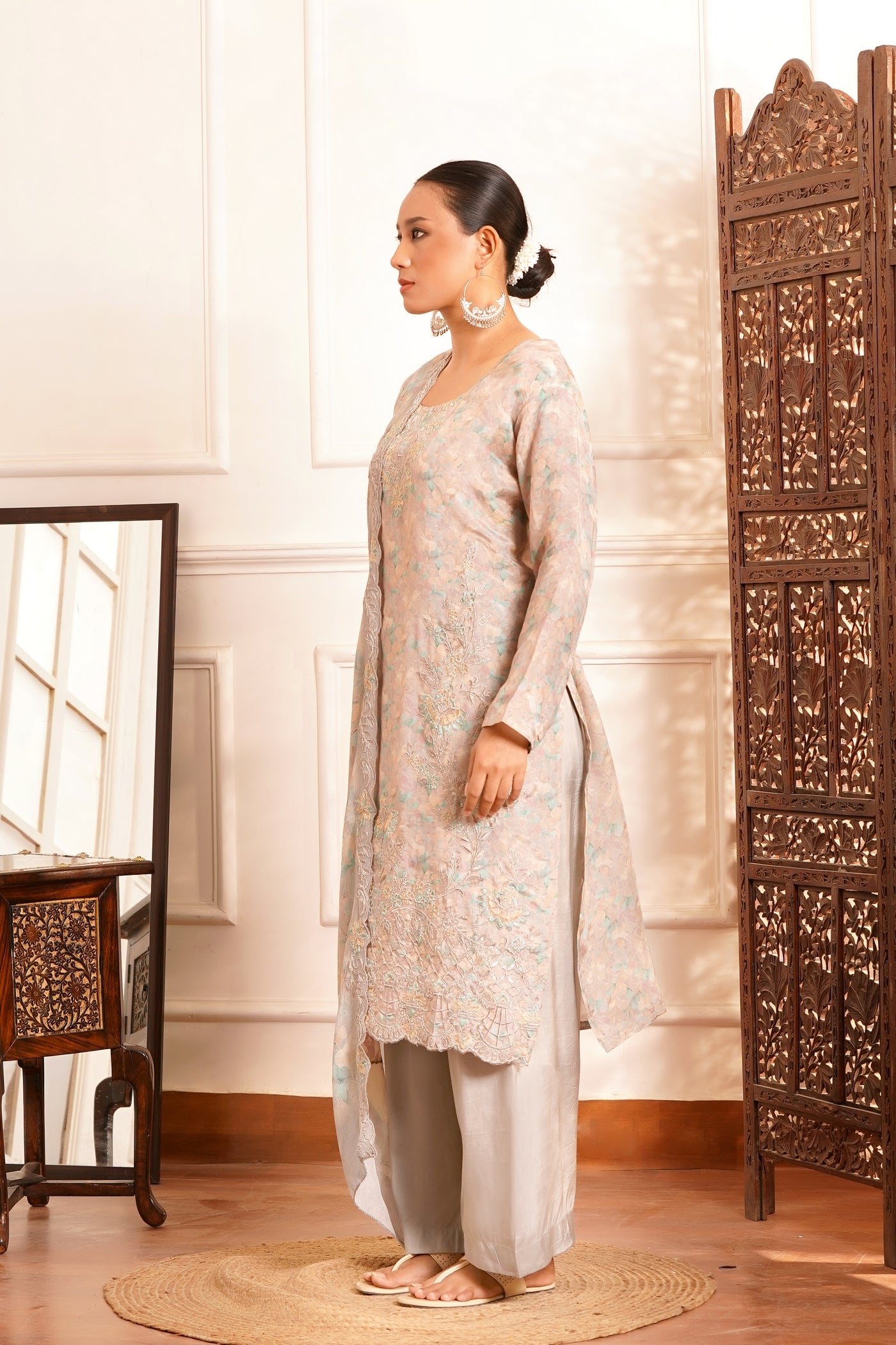 The Zariyah Floral Muslin Set- Muslin Silk Print with thread  Zari work - Dove Grey