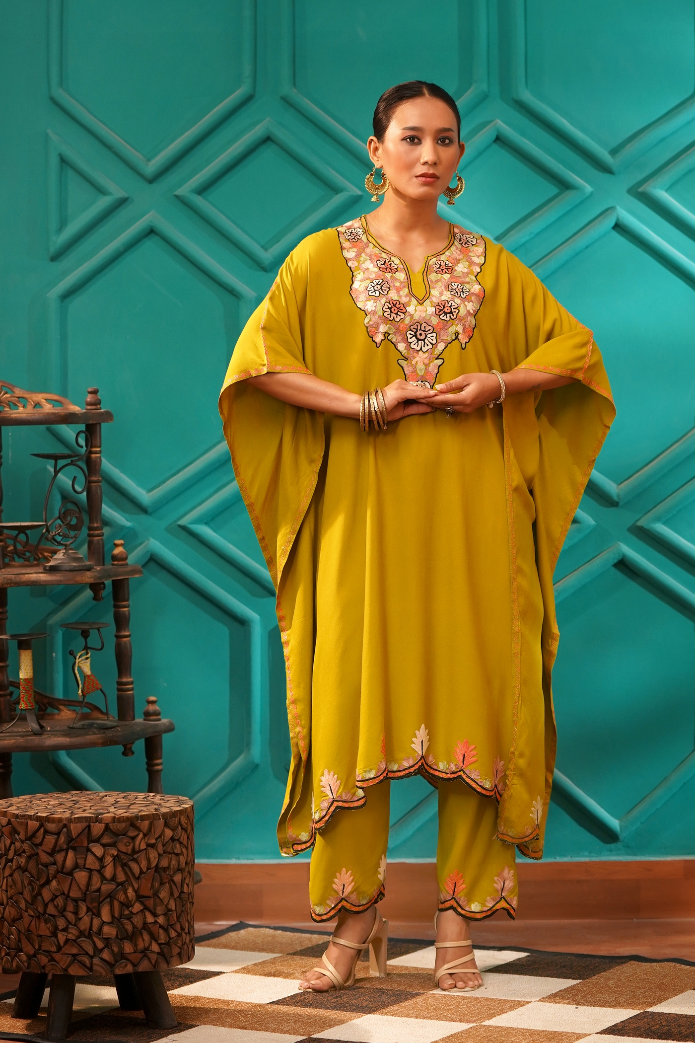 Elegant & Descriptive- Kashmiri Kaftan 2pc set - 100% Rayon Aari work - Image 3