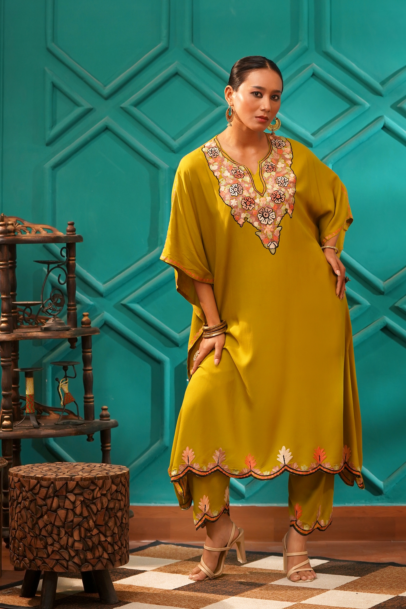 Elegant & Descriptive- Kashmiri Kaftan 2pc set - 100% Rayon Aari work - Image 6