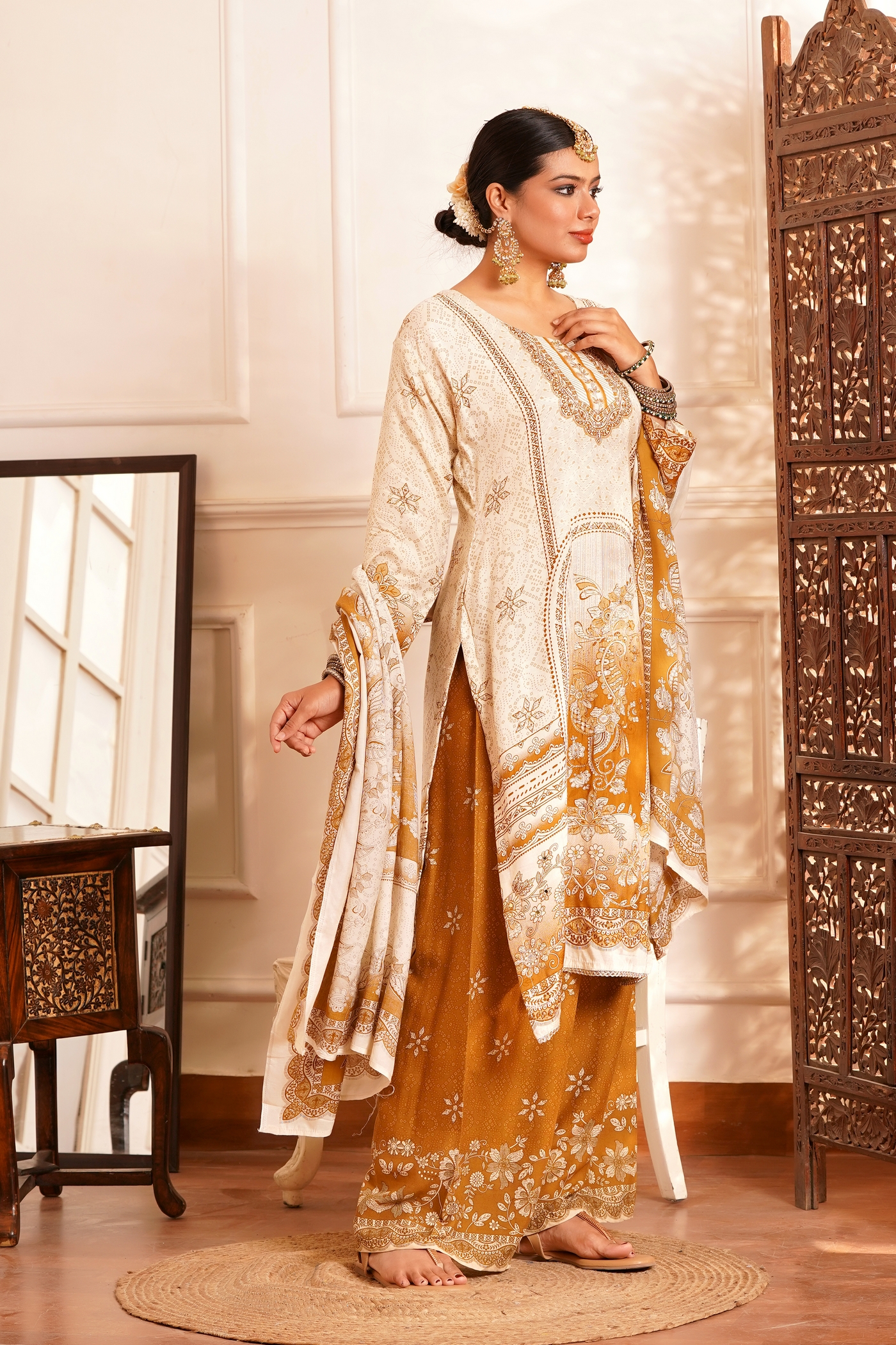 Poetic & Heritage- Kashmiri Muslin Silk Print & Zari work sequence-3pc - Image 3
